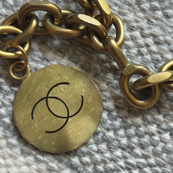 Chanel Chunky Gold Belt / Necklace CC Medallion - Picture 2 of 3